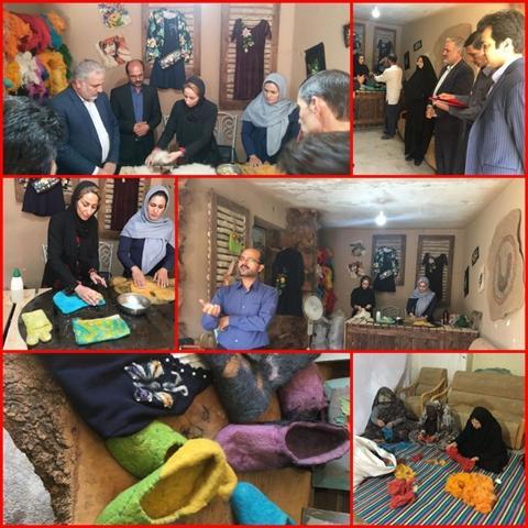 آغاز فعالیت نخستین کارگاه سنتی تولیدات نمدی در روستای منظر تربت حیدریه شروع فعالیت نخستین کارگاه سنتی تولیدات نمدی در روستای منظر تربت حیدریه