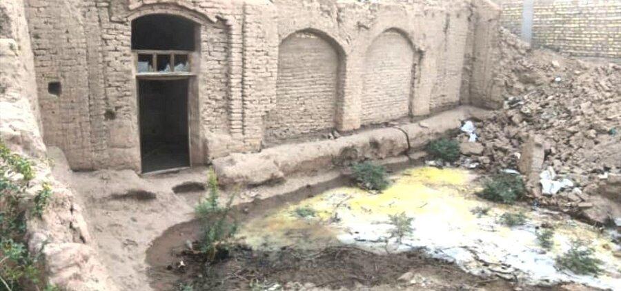 واکنش میراث فرهنگی یزد به اعتراض هنرمندان درباره تخریب یک بنای تاریخی ، خانه های قدیمی یزد گران شده اند ؛ کسی آب به آنها نمی بندد