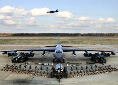 موتورهای جدید هواپیما بمب افکن B-52 ارتش آمریکا