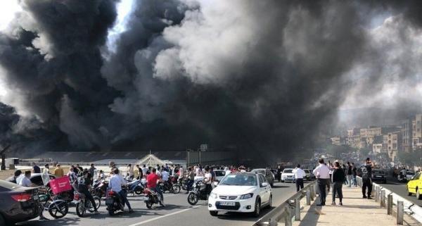 آتش سوزی یک کارگاه تزریق پلاستیک در تهران پارس آتش سوزی یک کارگاه تزریق پلاستیک در تهران پارس